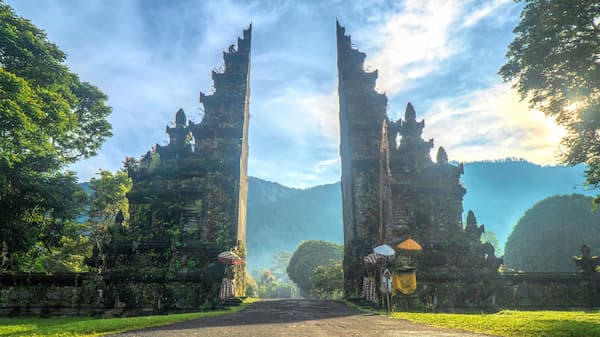 Handara Gate in Bedugul & Tanah Lot